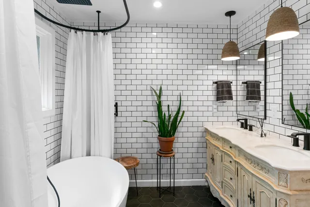 $609,500 | 1015 Red Oak Drive, Greenbrier, TN 37073