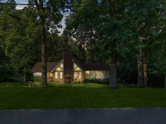 $609,500 | 1015 Red Oak Drive, Greenbrier, TN 37073