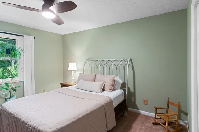 $609,500 | 1015 Red Oak Drive, Greenbrier, TN 37073