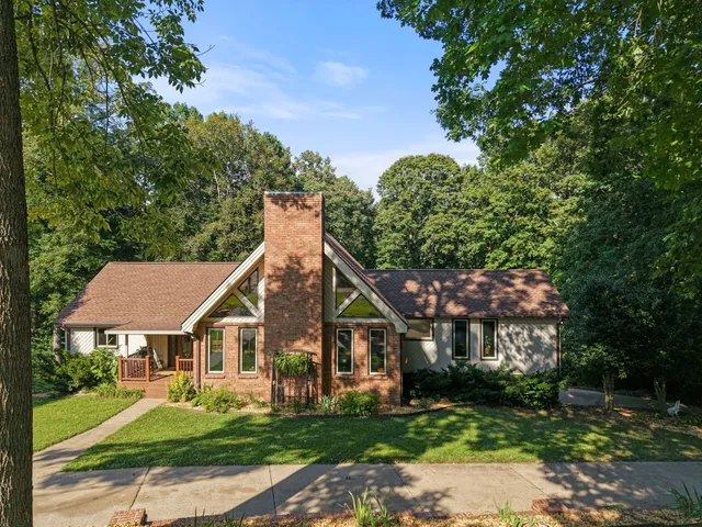 $609,500 | 1015 Red Oak Drive, Greenbrier, TN 37073