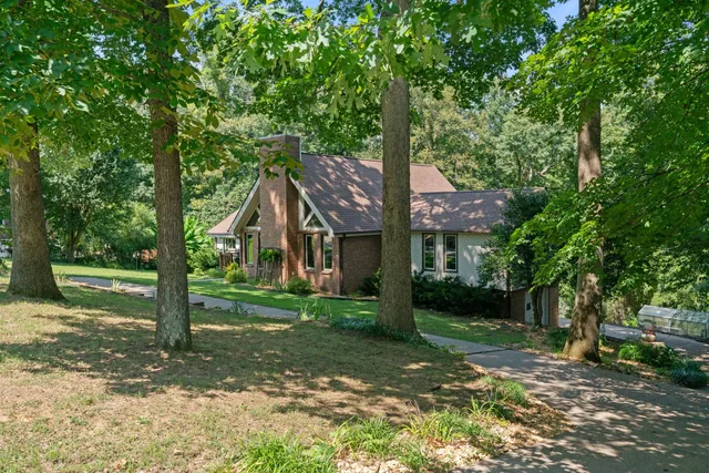 $609,500 | 1015 Red Oak Drive, Greenbrier, TN 37073