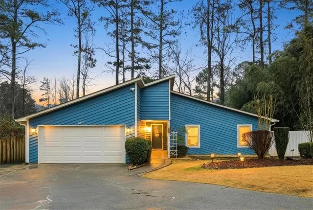 $520,000 | 2025 Kristian Way, Roswell, GA 30076