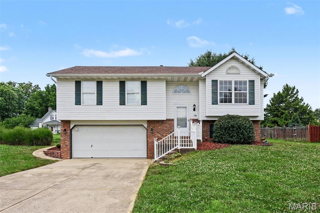 700 Copper Line Road Maryville, IL 62062 - Photo 2 of 45 Gallery Image 2