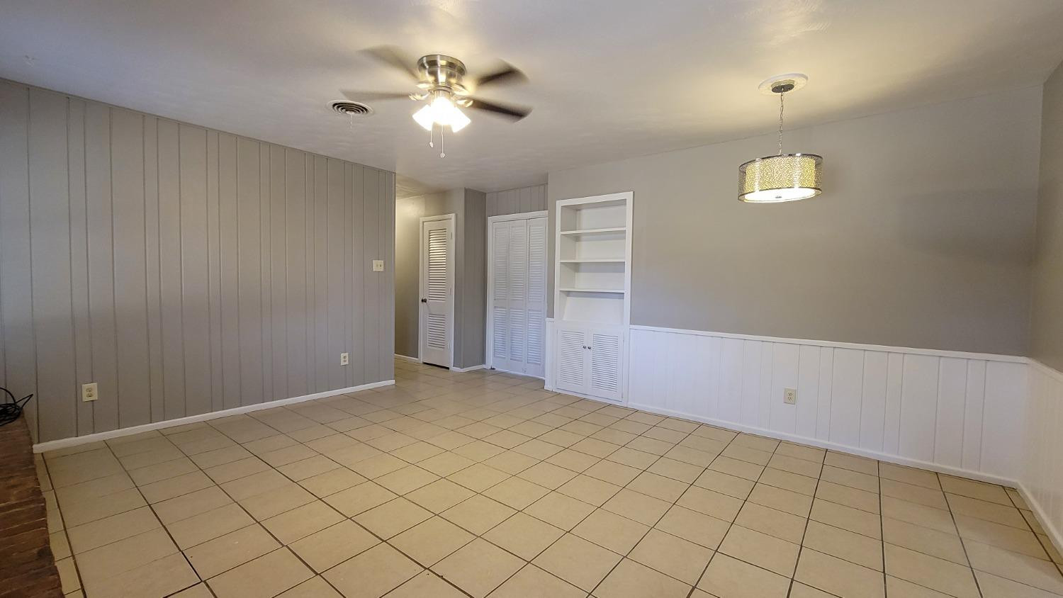5430 13th Street Lubbock, TX 79416 - Photo 17 of 26 a view of an empty room