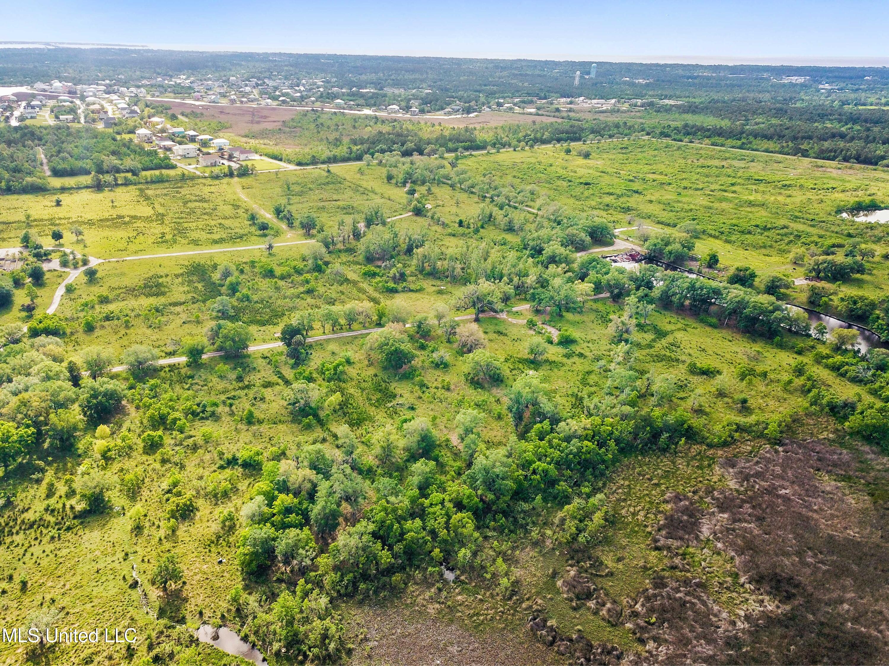 11191 Cazaubon Road Bay St. Louis, MS 39520 - Photo 13 of 29 009
