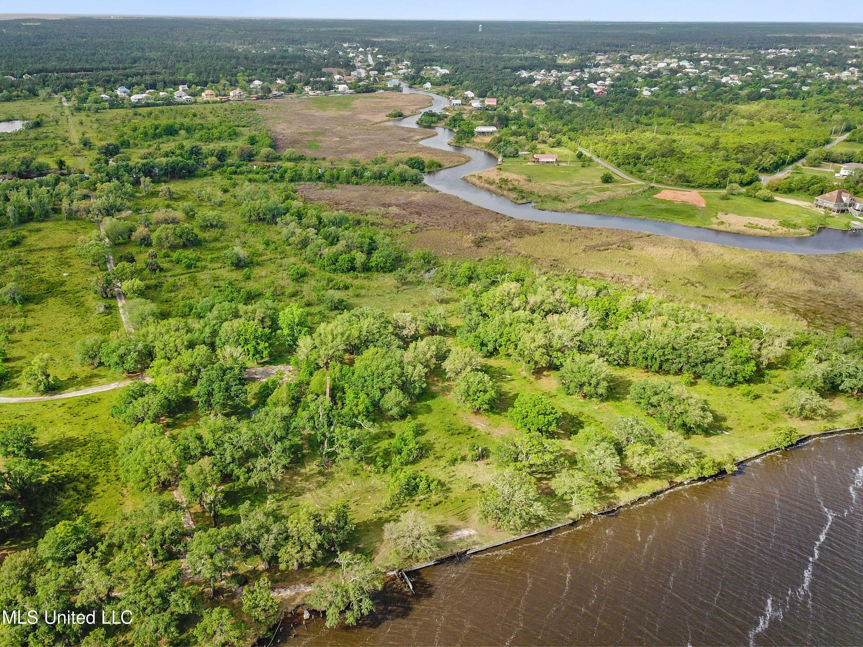 11191 Cazaubon Road Bay St. Louis, MS 39520 - Photo 16 of 29 007