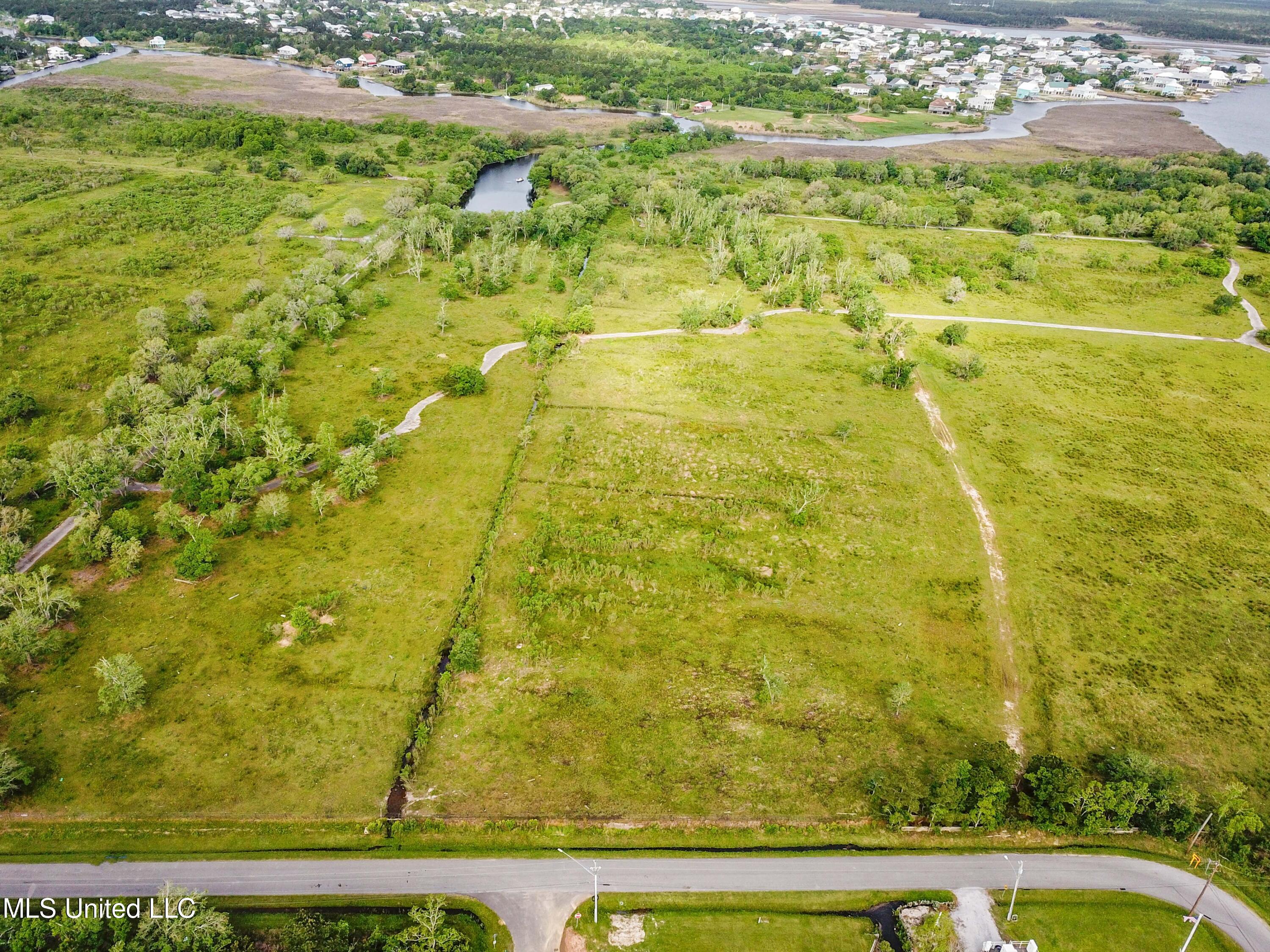 11191 Cazaubon Road Bay St. Louis, MS 39520 - Photo 19 of 29 002