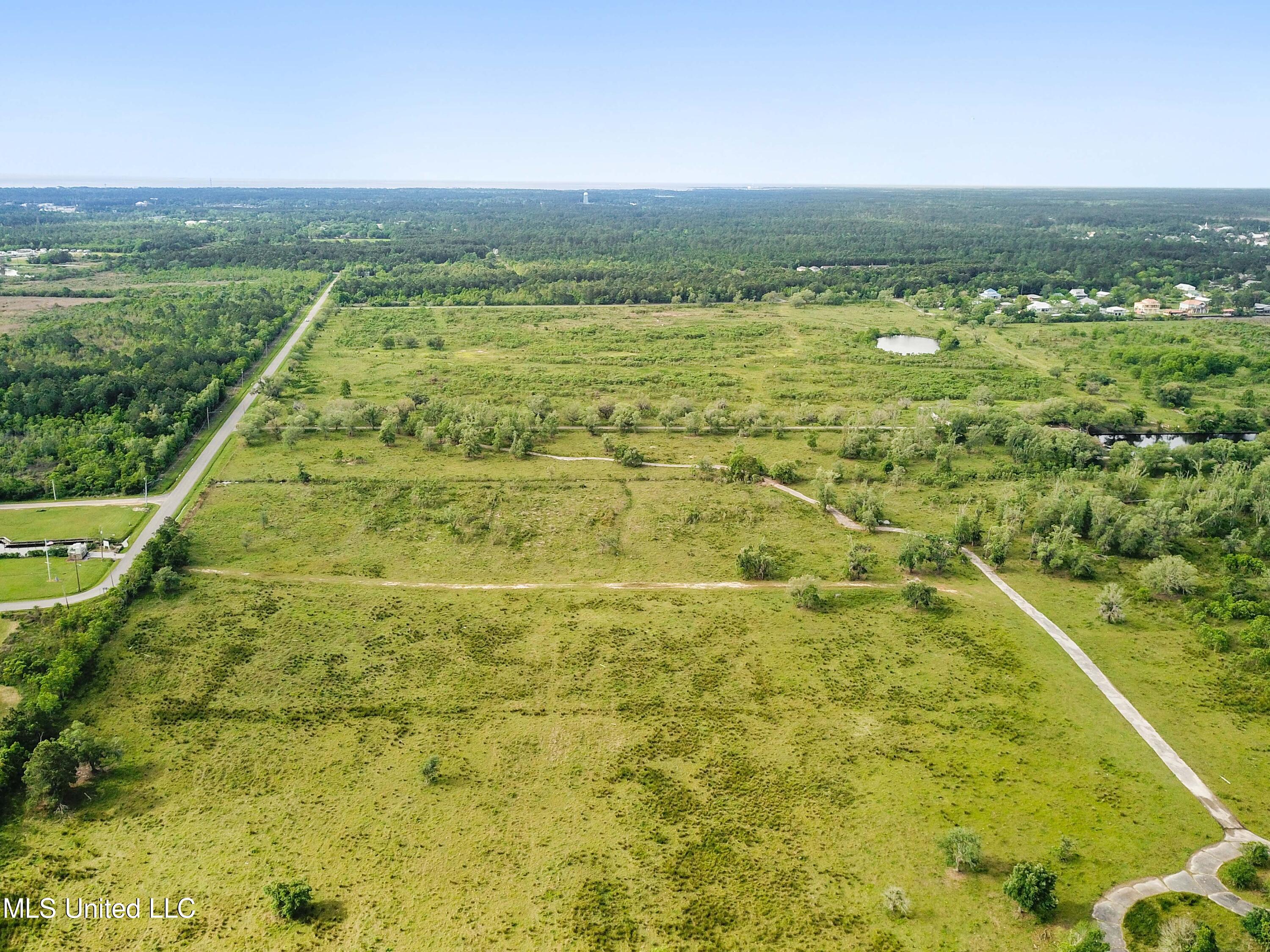 11191 Cazaubon Road Bay St. Louis, MS 39520 - Photo 20 of 29 005