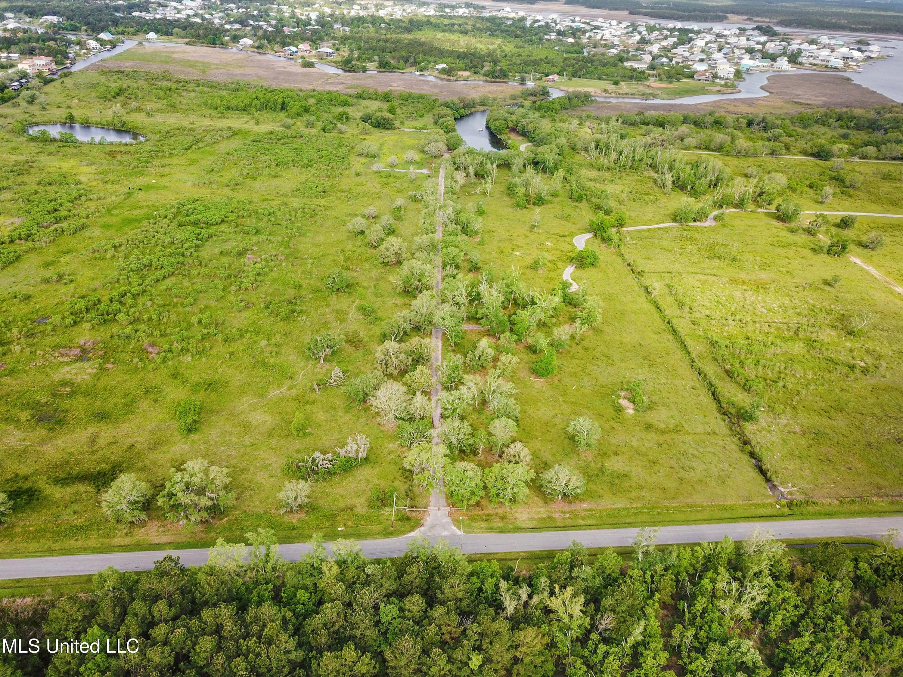 11191 Cazaubon Road Bay St. Louis, MS 39520 - Photo 21 of 29 001