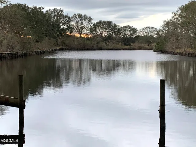 $12,500,000 | 11191 Cazaubon Road, Bay St. Louis, MS 39520