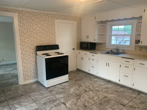 $1,795 | 36 Union Street, Somersworth, NH 03878