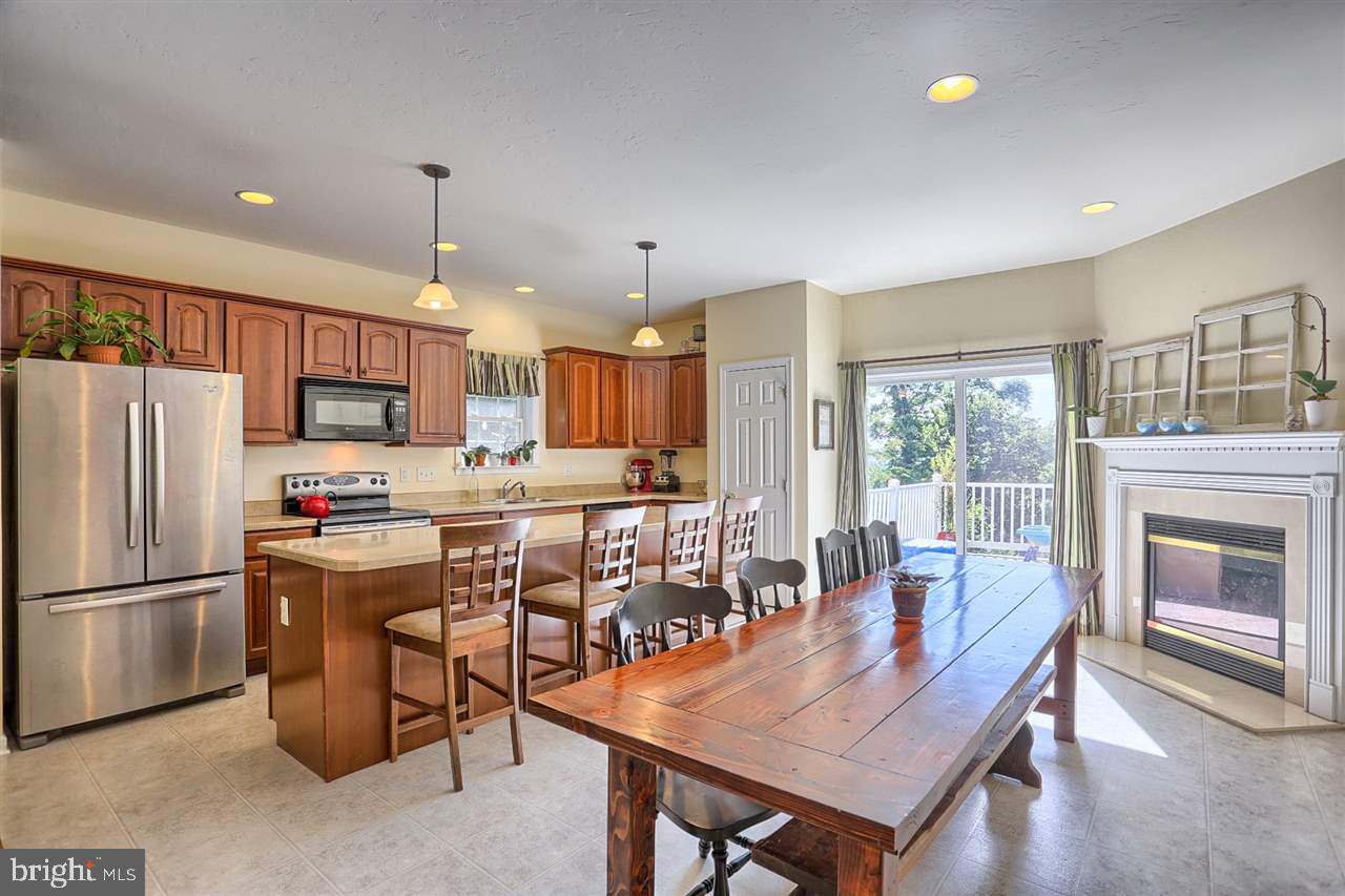 3721 Pleasant Valley Road York, PA 17406 - Photo 4 of 36 Gallery Image 4