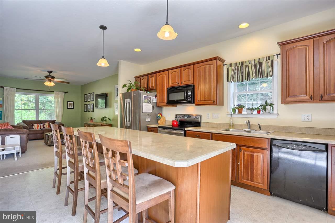 3721 Pleasant Valley Road York, PA 17406 - Photo 5 of 36 Gallery Image 5