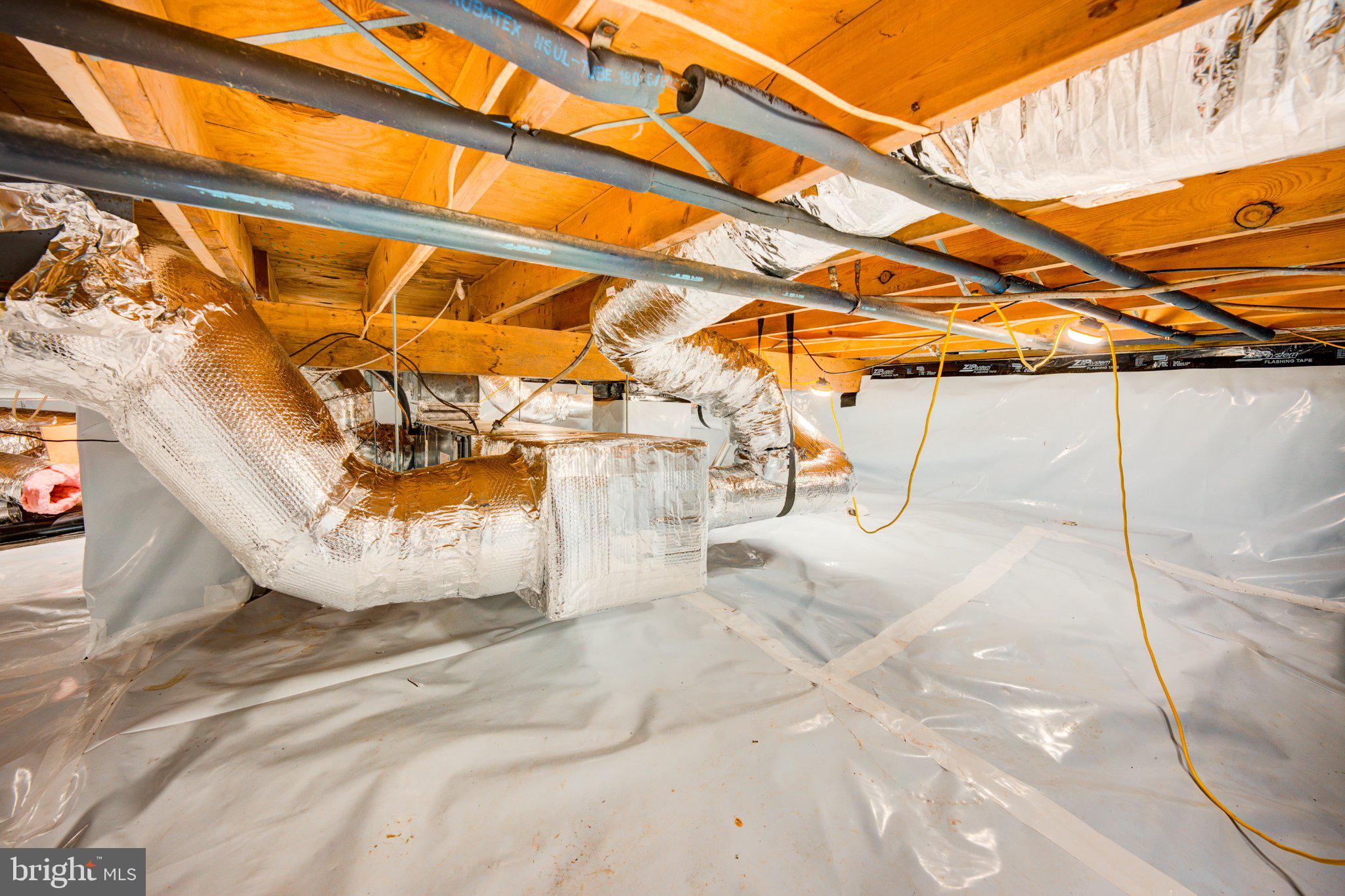 9595 Roys Lane Culpeper, VA 22701 - Photo 60 of 61 Crawl space with ductwork and insulation.