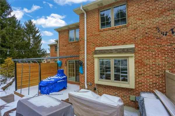 $379,900 | 102 Kressview Drive, Oakdale, PA 15071