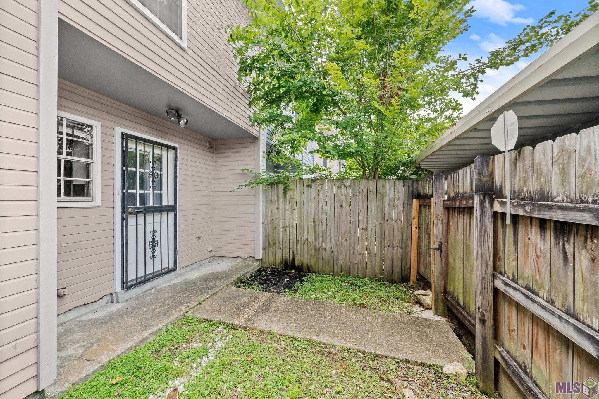 1765 Boulevard De Province, Unit B Baton Rouge, LA 70816 - Photo 16 of 17