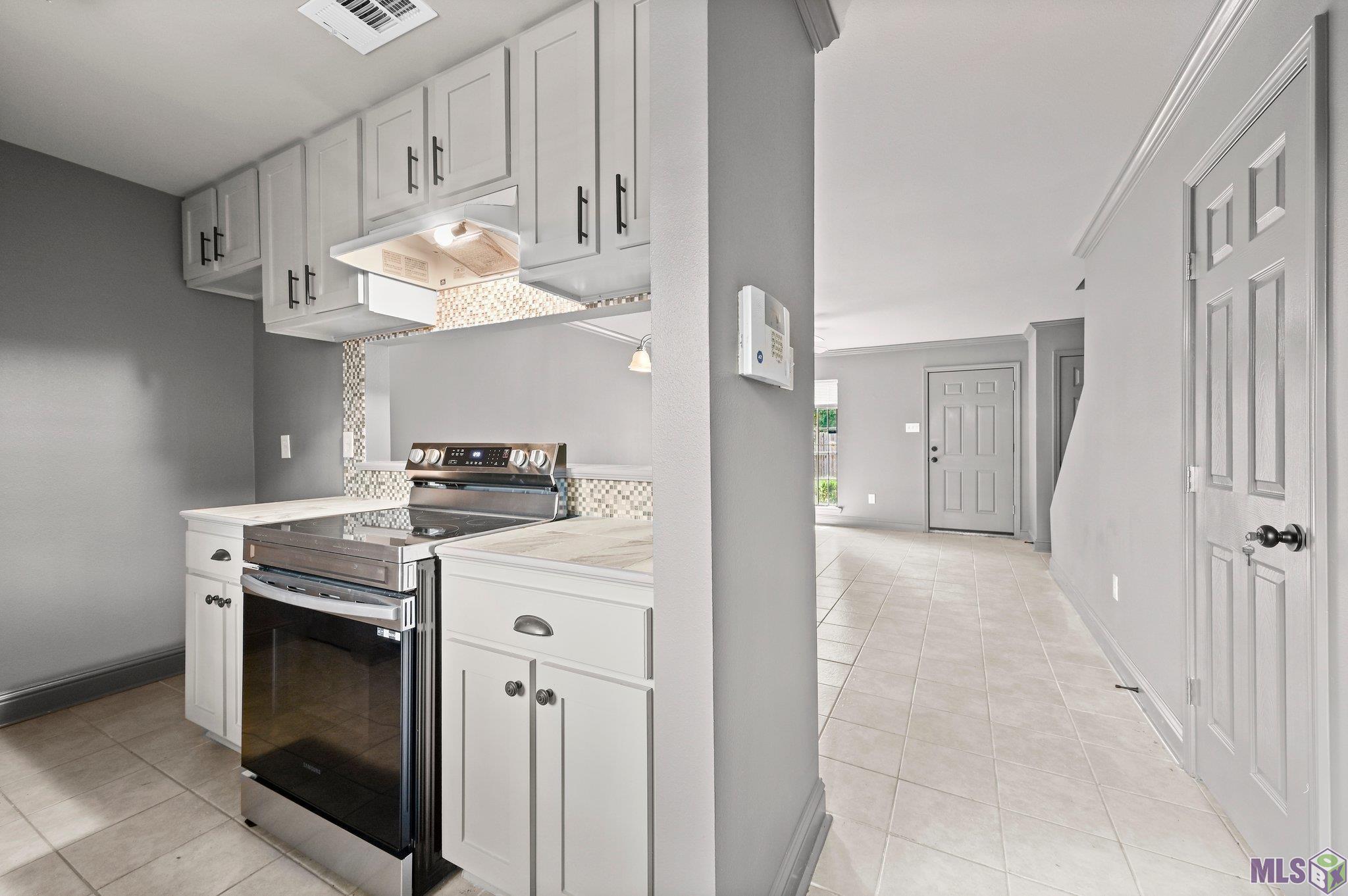 1765 Boulevard De Province, Unit B Baton Rouge, LA 70816 - Photo 6 of 17