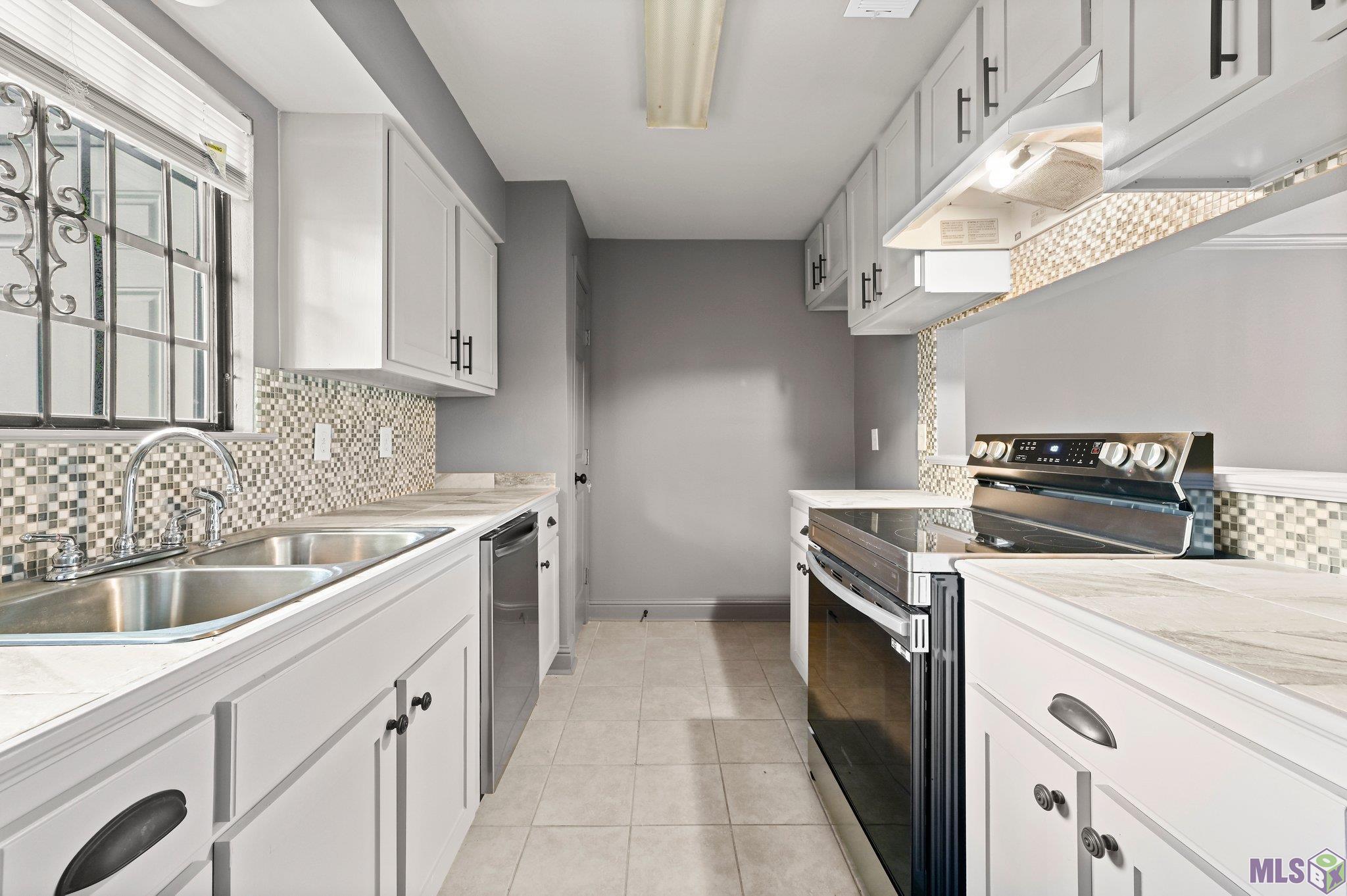 1765 Boulevard De Province, Unit B Baton Rouge, LA 70816 - Photo 7 of 17