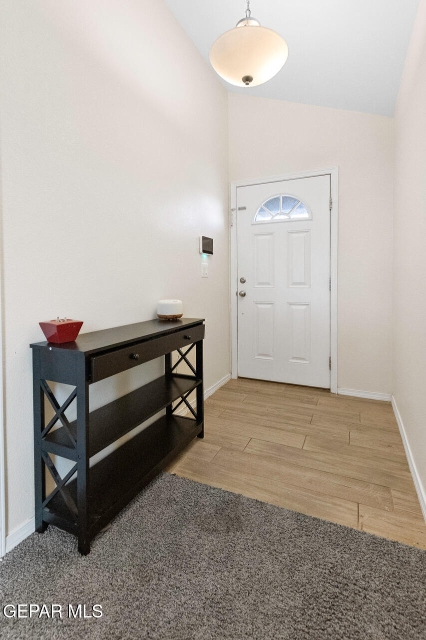 11288 Santa Barbara Socorro, TX 79927 - Photo 3 of 31 a view of livingroom with furniture