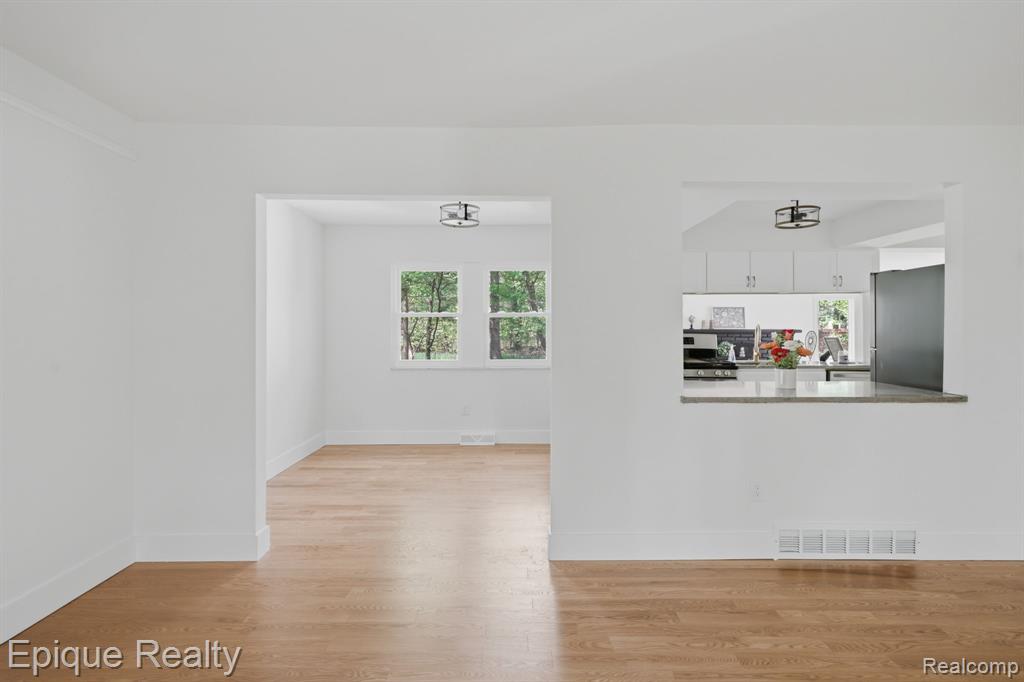 8315 Reese Road Clarkston, MI 48348 - Photo 7 of 29