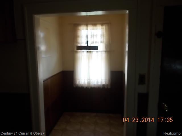 5517 Ridgewood Street Detroit, MI 48204 - Photo 9 of 26 Kitchen Nook.jpg