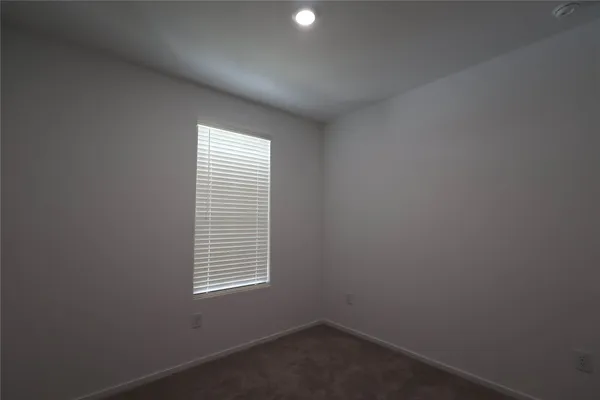 $2,100 | 15345 Dapple Blf Lane, Conroe, TX 77302