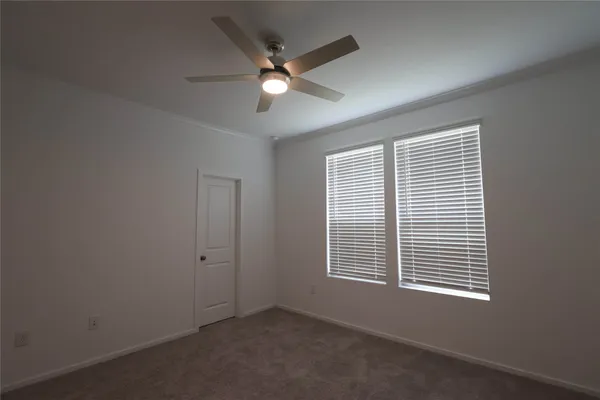 $2,100 | 15345 Dapple Blf Lane, Conroe, TX 77302