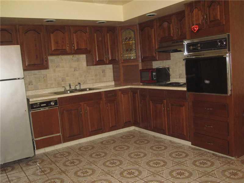 1553 Buffenmeyer Road Latrobe, PA 15650 - Photo 18 of 25 Kitchen. Full kitchen in the attached in-law suite.