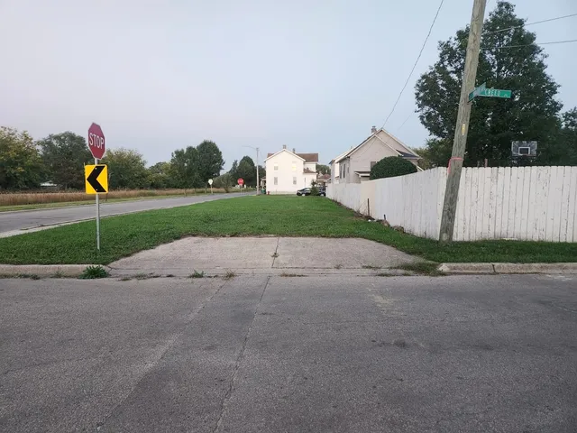 $15,000 | 725 Ward Avenue, Joliet, IL 60432