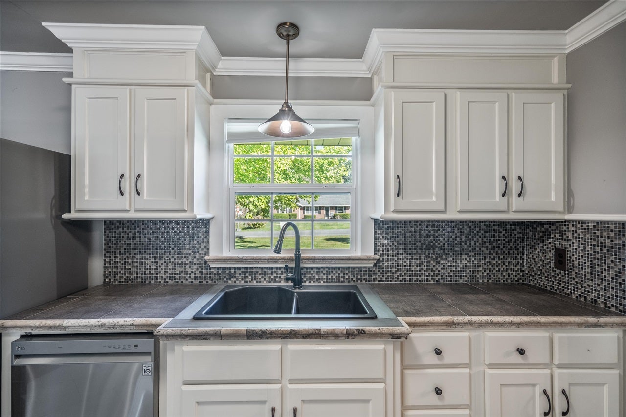 705 Ridgecrest Way Bowling Green, KY 42104 - Photo 15 of 34 Gallery Image 15