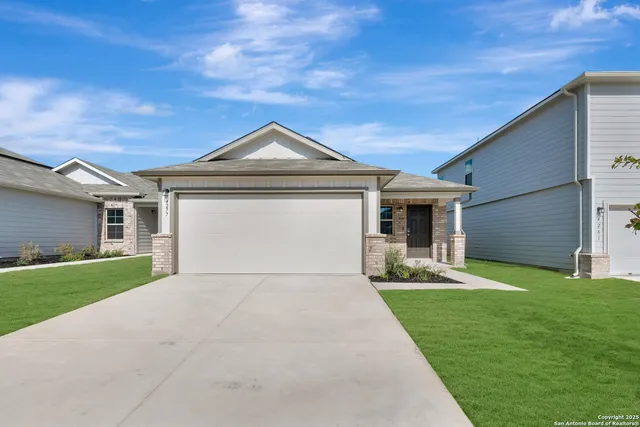$279,990 | 4277 Carlotta Drive, New Braunfels, TX 78130