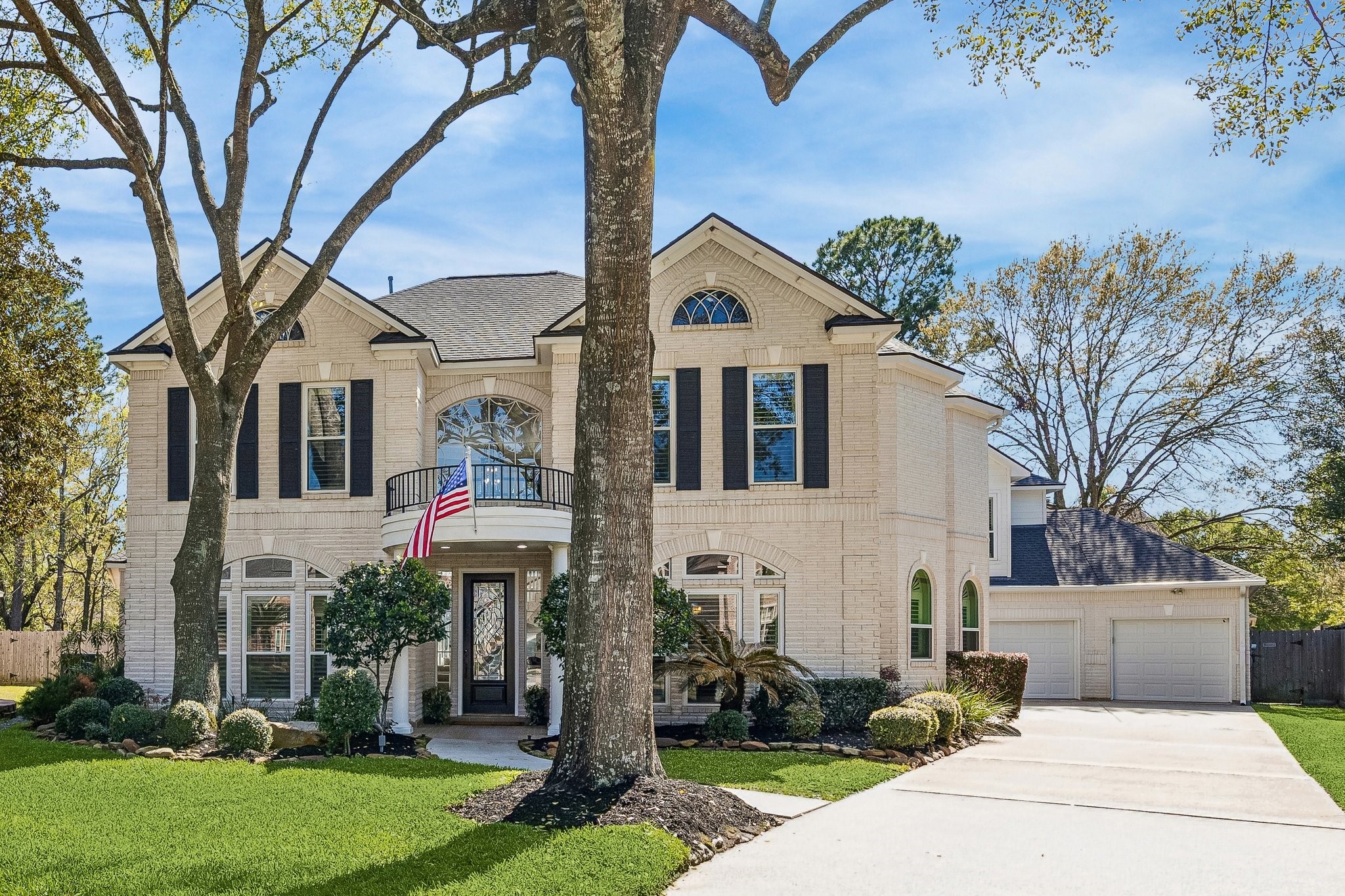 16407 Emilia Court Spring, TX 77379 - Photo 33 of 35 Another view of the front of this stately beauty!