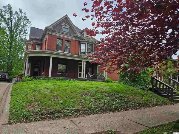 $275,000 | 1634 Vermont Street, Quincy, IL 62301