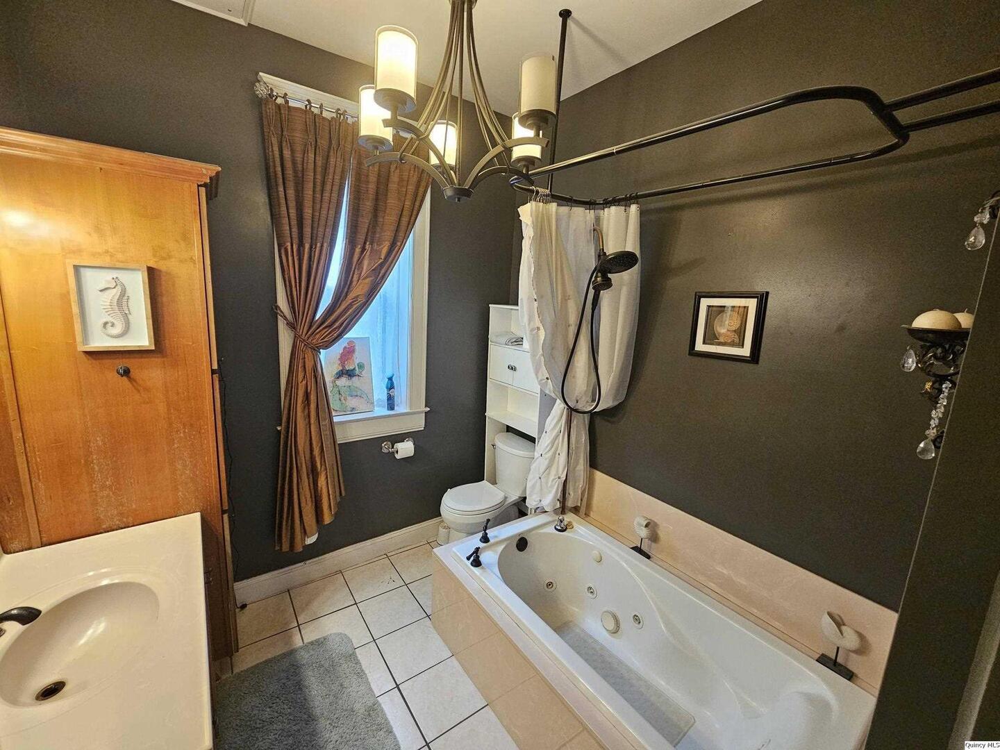 1634 Vermont Street Quincy, IL 62301 - Photo 10 of 25