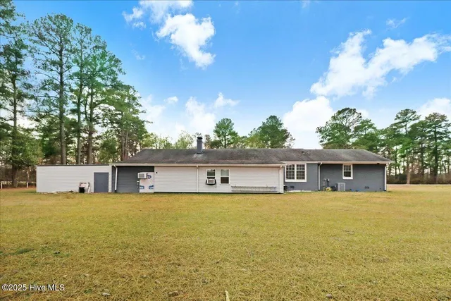 $285,000 | 3232 North Carolina Highway 58, Trenton, NC 28585