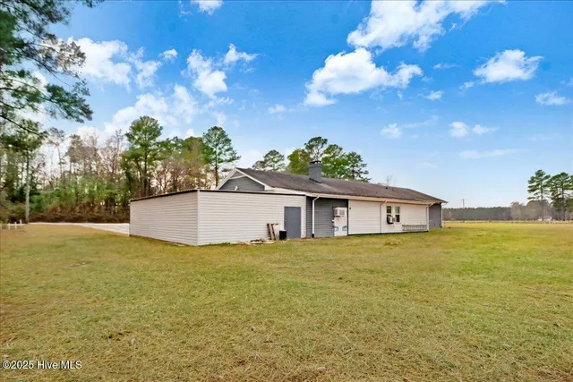 $285,000 | 3232 North Carolina Highway 58, Trenton, NC 28585