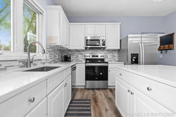$465,000 | 3641 Windwood Drive Northeast, Rockford, MI 49341
