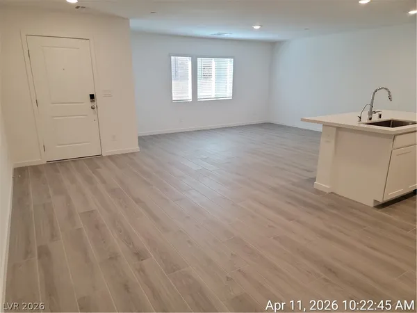$2,200 | 155 Holden Heights, Henderson, NV 89011