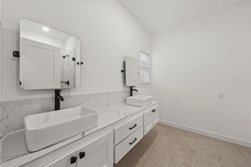 824 Hubert Street Waco, TX 76704 - Photo 13 of 20