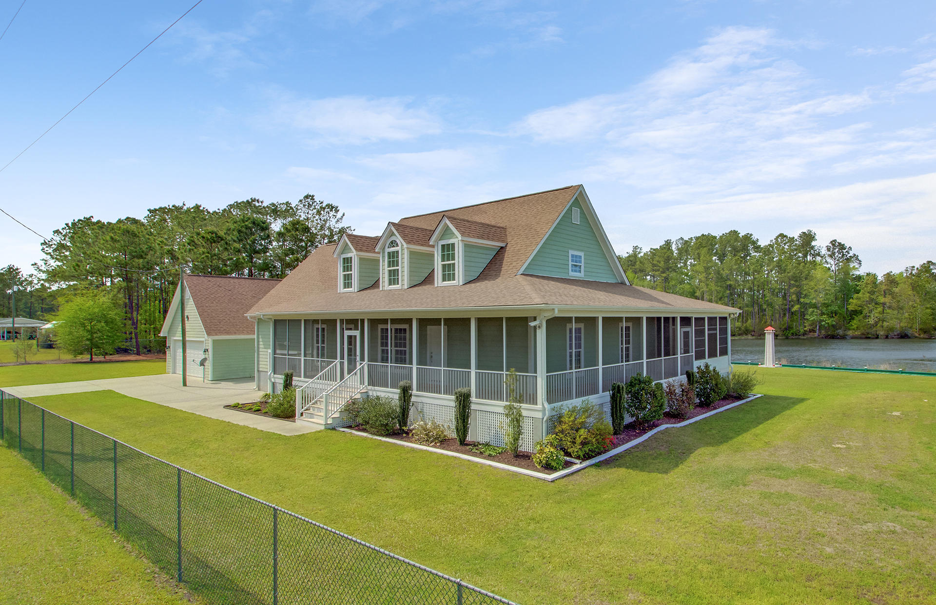 438 Honor LN
