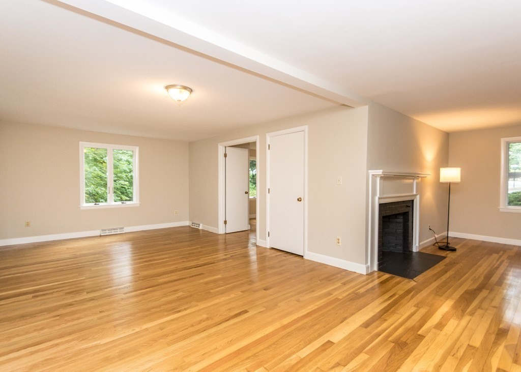 134 Clarke Road Needham, MA 02492 - Photo 4 of 26