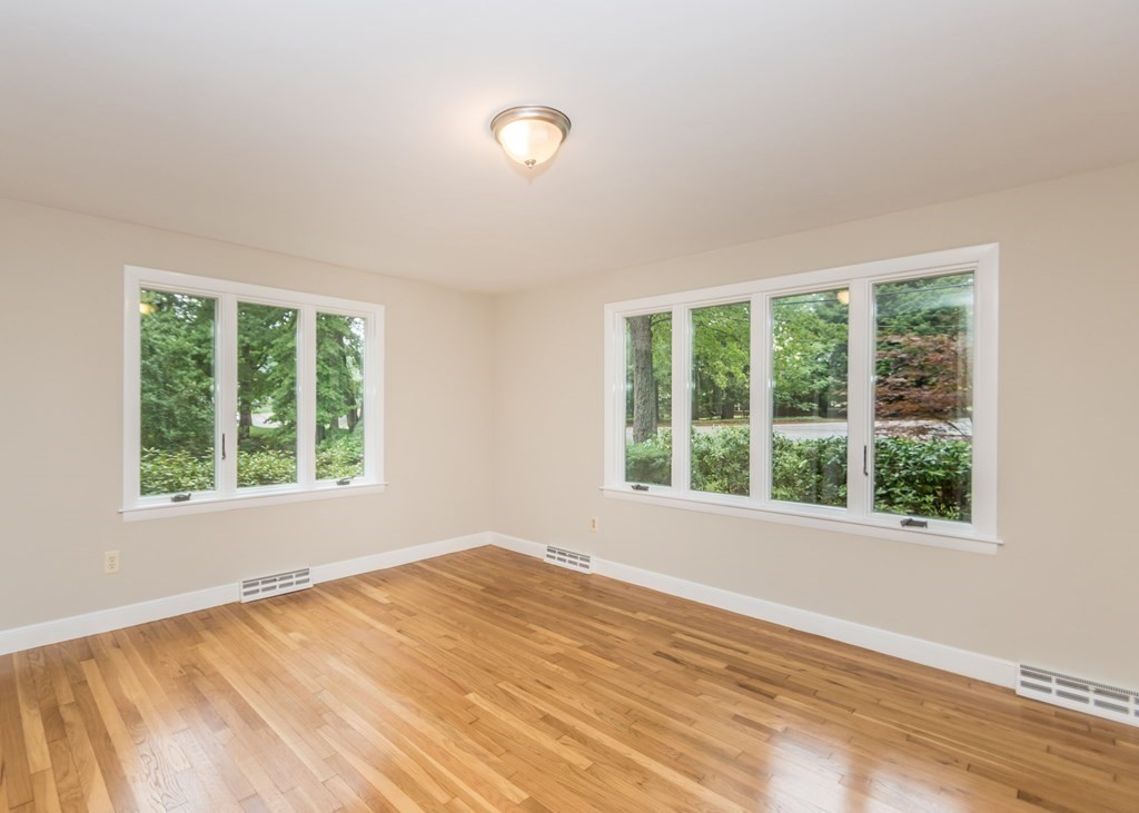 134 Clarke Road Needham, MA 02492 - Photo 10 of 26