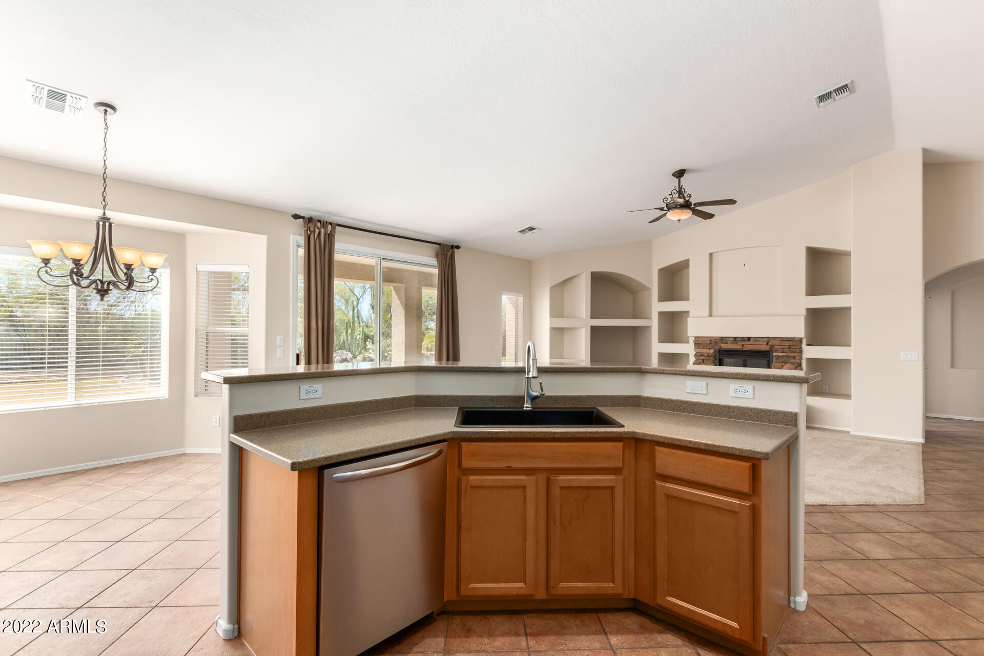 4451 East Sleepy Ranch Road Cave Creek, AZ 85331 - Photo 5 of 22 Center Island