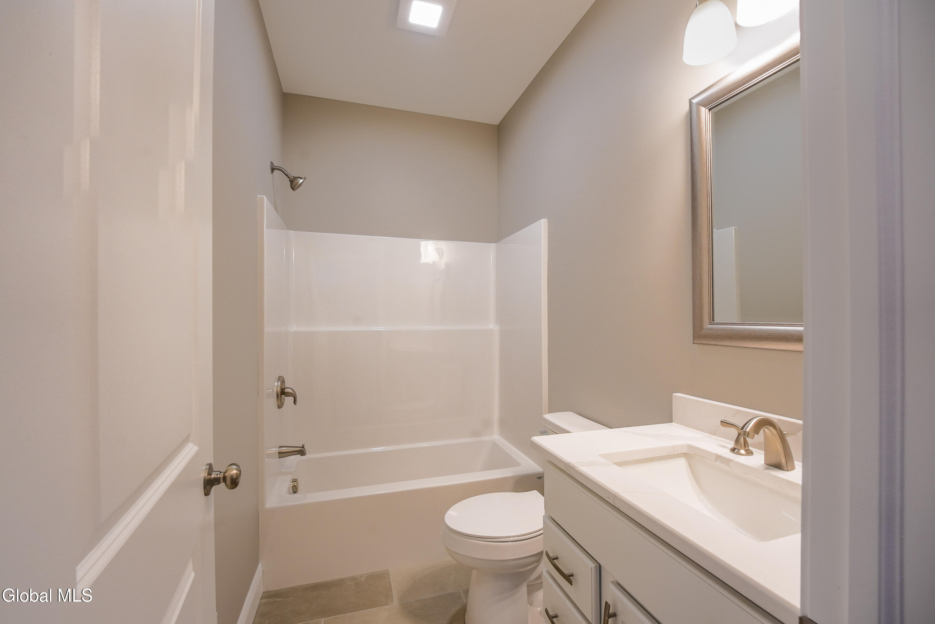 18 Wolfe Road Queensbury, NY 12804 - Photo 19 of 37 17-DSC05187-HDR