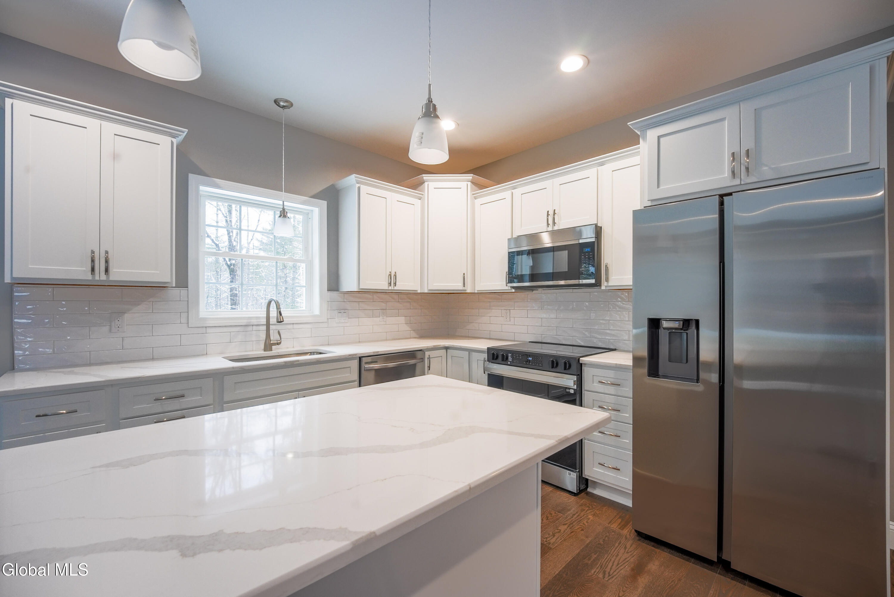 18 Wolfe Road Queensbury, NY 12804 - Photo 10 of 37 14-DSC05178-HDR