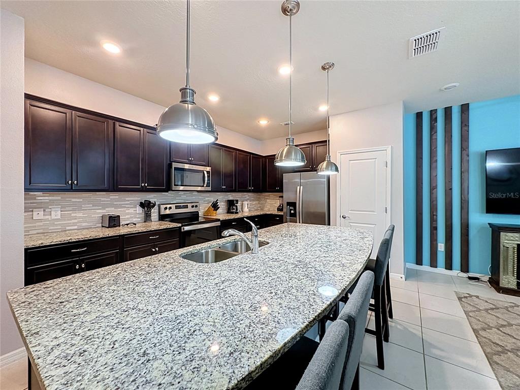 267 Jetty Way Davenport, FL 33897 - Photo 11 of 76
