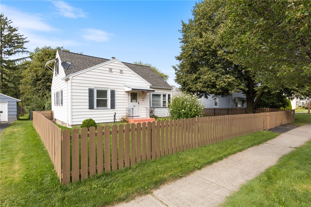 1980 Norton Street Rochester, NY 14609 - Photo 2 of 38