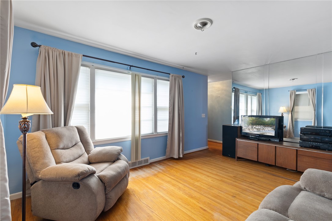 1980 Norton Street Rochester, NY 14609 - Photo 6 of 38