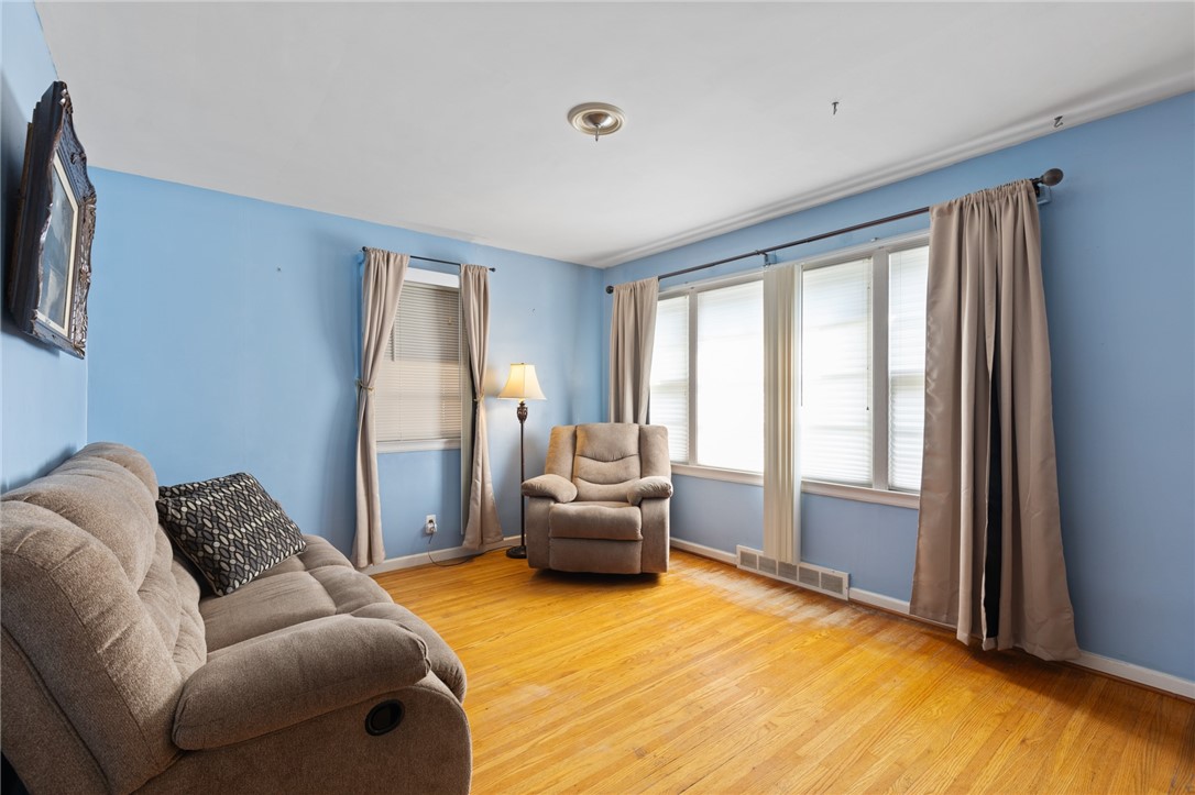 1980 Norton Street Rochester, NY 14609 - Photo 7 of 38