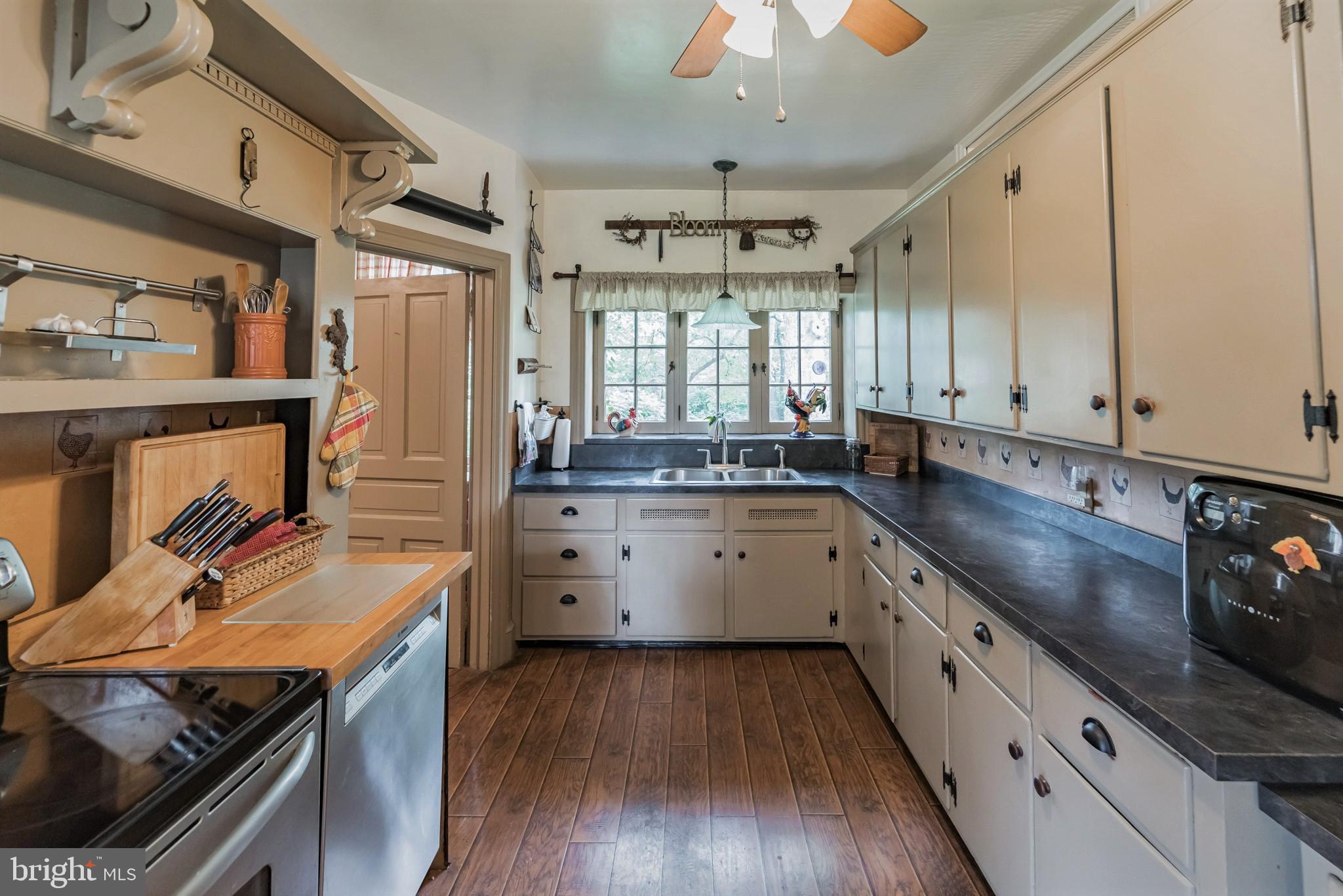 1000 Valley Forge Road Phoenixville, PA 19460 - Photo 23 of 54 Kitchen